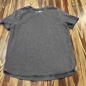 Under Armour boy’s gray shirt